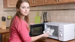 Diese fünf Fehler halbieren die Lebensdauer Ihrer Mikrowelle