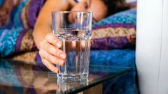 Ein Glas Wasser am Morgen: Was es dem Körper wirklich bringt